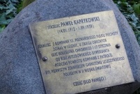 Składanie wiązanek kwiatów i zapalanie zniczy w miejscach związanych z rocznicą 1 września 1939r. (photo)