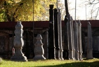 Lapidarium przy Kosciele sw. Krzyża (photo)