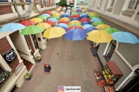 Parasolki nad ulicą Bracką (photo)