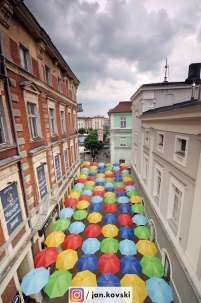 Parasolki nad ulicą Bracką (photo)