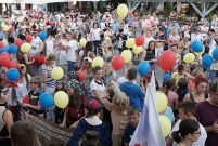W oczekiwaniu na królewska parę (photo)