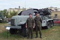  (photo)