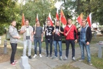  (photo)