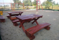 Wadliwe elementy na placu zabaw (photo)