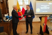 Leszno zwycięzcą Grunt na medal 2021 w województwie wielkopolskim, wręczenie odznaczenia w Ratuszu (photo)