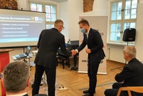 Leszno zwycięzcą Grunt na medal 2021 w województwie wielkopolskim, wręczenie odznaczenia w Ratuszu (photo)