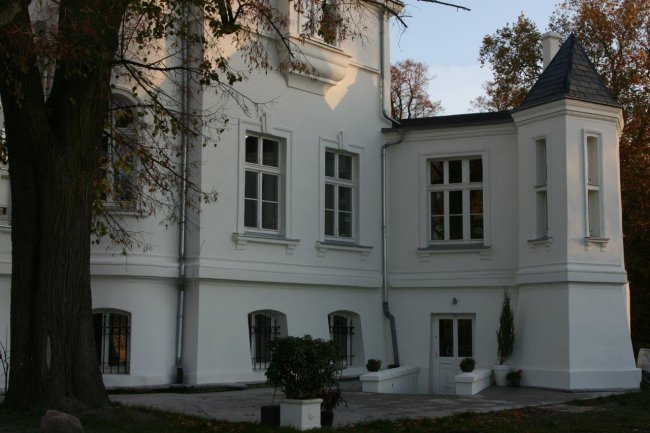 Palace Osowa Sień