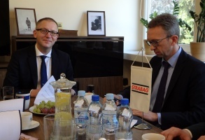 Zdjęcie, Umowa ze Strabagiem podpisana