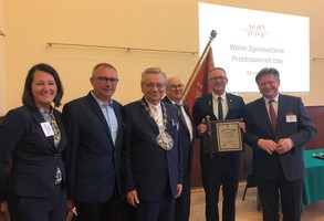 Zdjęcie, Prezydent z najwyższym odznaczeniem