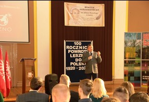 Zdjęcie, Wykład historyczny w III LO
