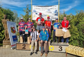 Medaliści na podium