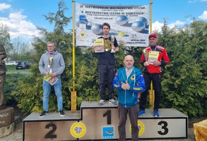 Medaliści na podium