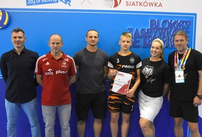 Antek z rodzicami, menagerem kadry U13 i trenerem