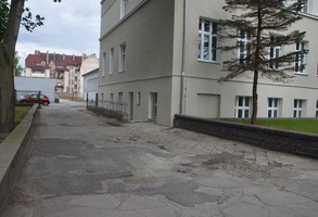 teren otaczający Zespół Szkół nr 4